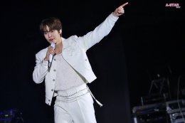 DOYOUNG (โดยอง) สลักความประทับใจ ณ ประตูแห่งความทรงจำ ในคอนเสิร์ตเดี่ยว "2025 DOYOUNG CONCERT [ Doors ] in BANGKOK" บัตรหมดเกลี้ยง 2 รอบ ผู้ร่วมงานเกือบหมื่นคน!